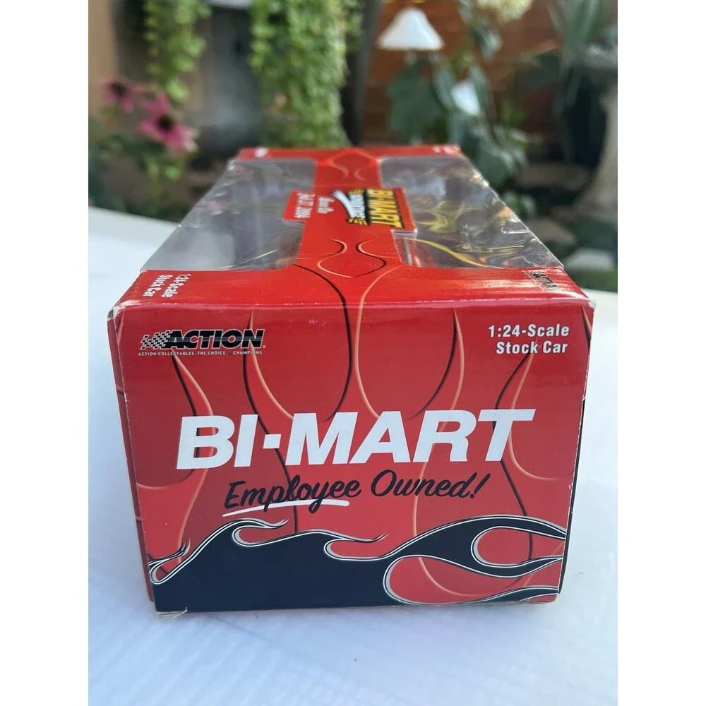 2004 Action Racing Collectables Bi-Mart #04 1:24 Scale Stock Car.